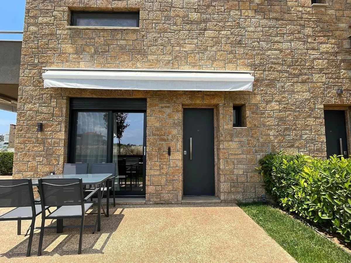Artline Luxury Suites Flogita