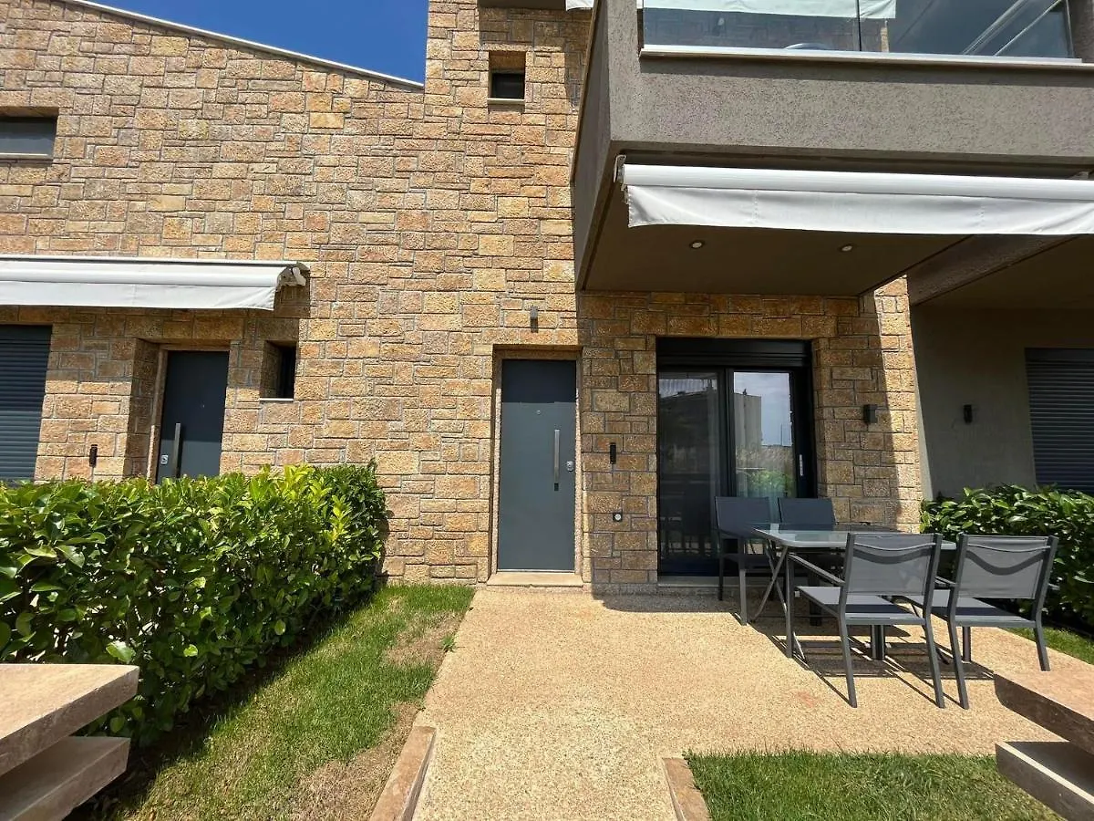 Artline Luxury Suites Flogita Holiday home