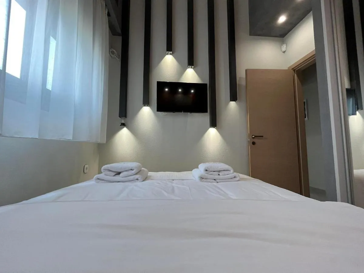 Holiday home Artline Luxury Suites Flogita